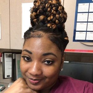 Meet your Posher, Nicole